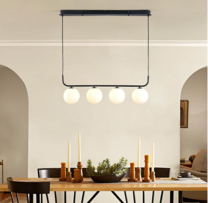 Candelabro Lineal de 4 Luces con Globos de Vidrio Lechoso de 80 cm para Comedor o Isla de Cocina – Estilo Mid Century Modern ✨🖤 - Imagen 9