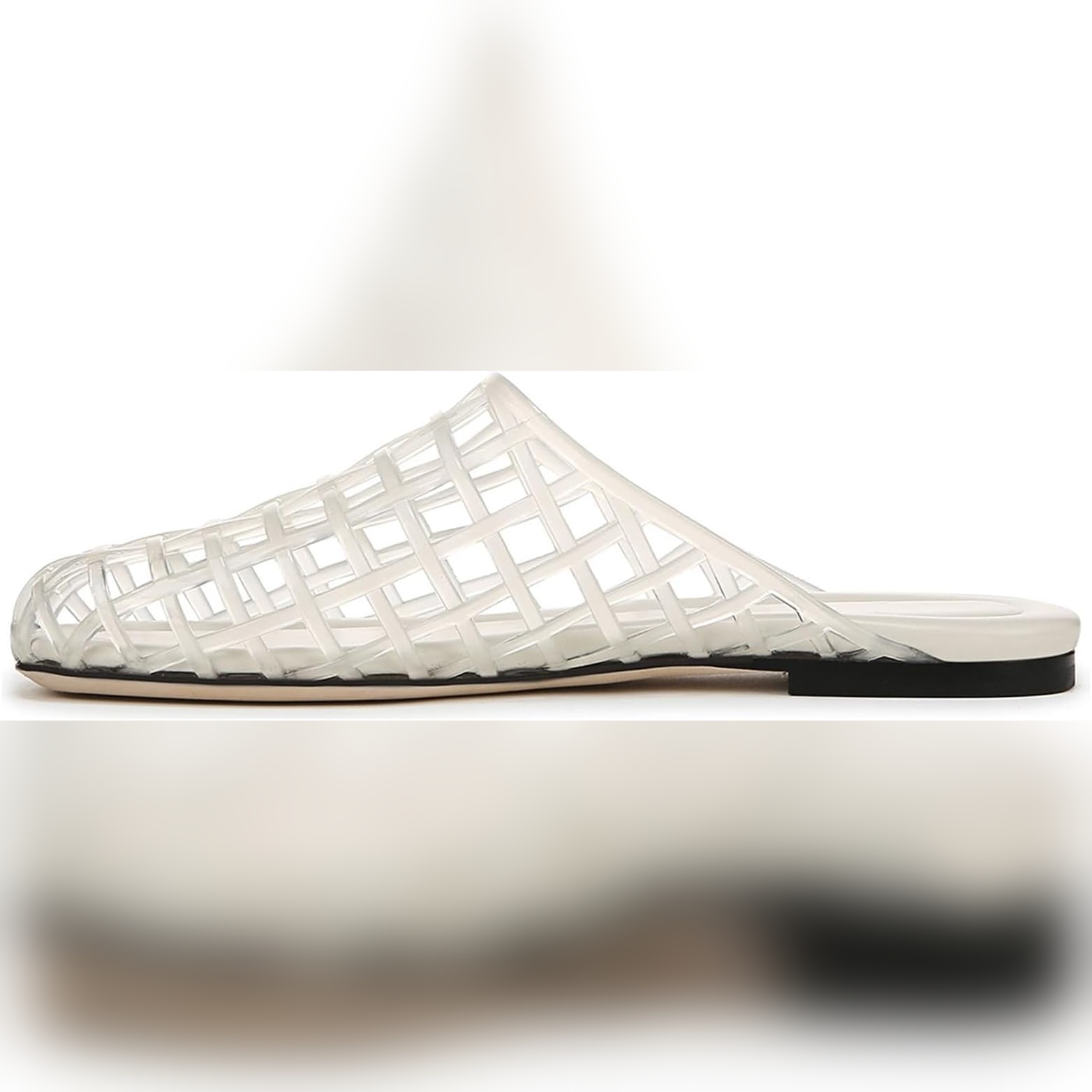 Sandalias tipo jelly para mujer transparentes y cómodas – Estilo playero con punta cerrada 🤍🩴